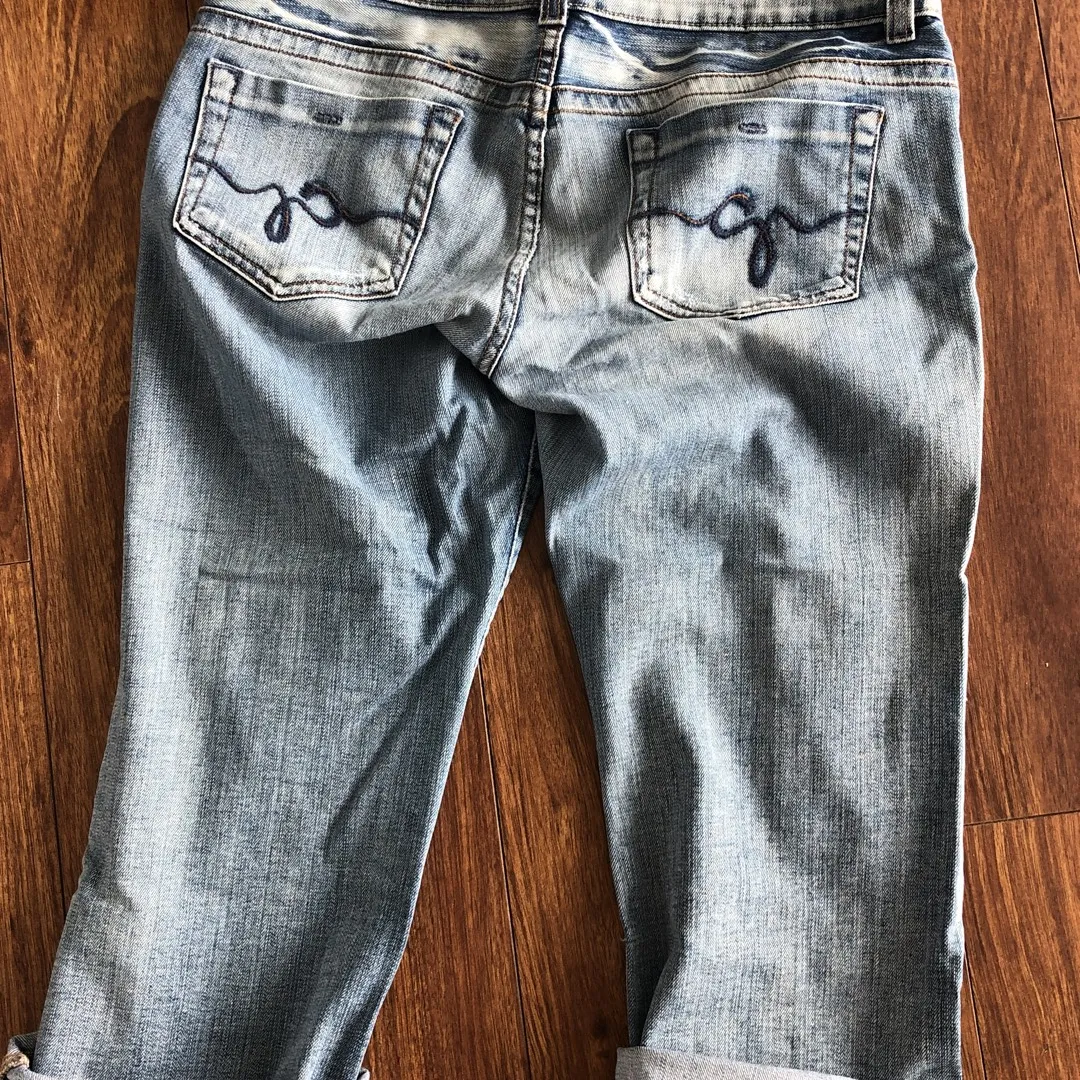 Guess Cropped Jeans Size 31 photo 3
