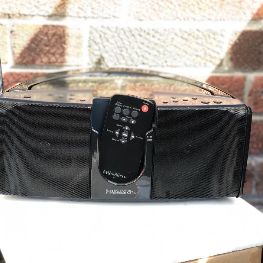 Excellent Condition Portable Digital Stereo System photo 3