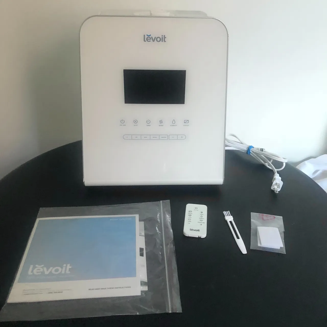 Levoit 5.5L Humidifier with Touchscreen and Remote Control photo 1