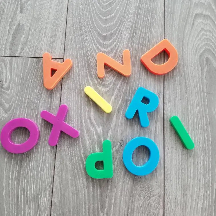 🆓 Random Alphabet Magnets photo 1