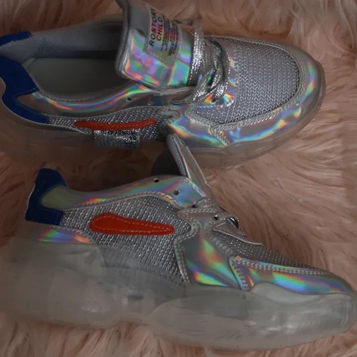 Holographic Runners photo 7