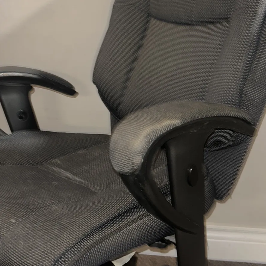 Office chair photo 4