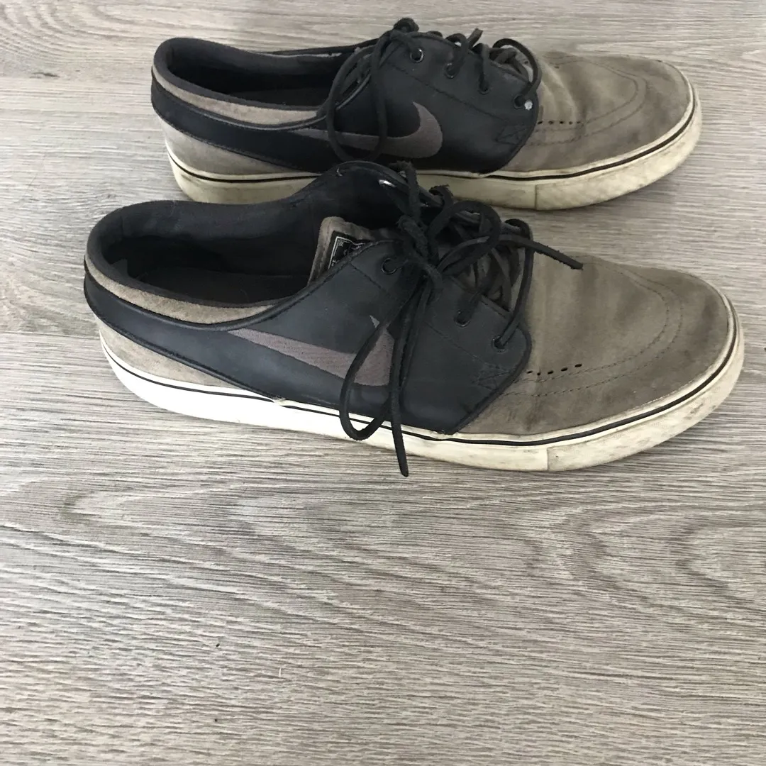 Men’s Shoes Size 10 photo 3