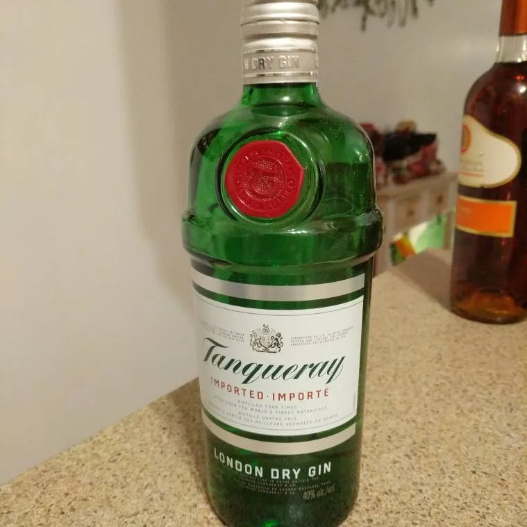 Tanqueray Dry Gin photo 1