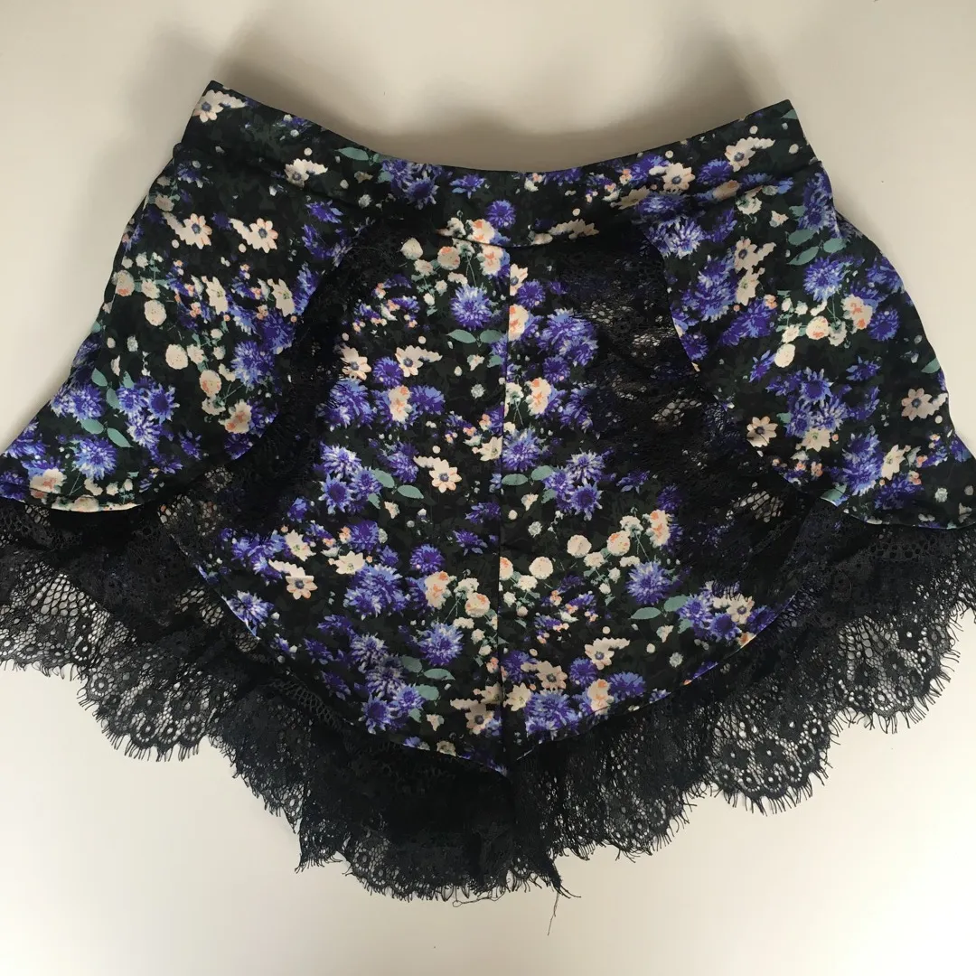 Forever 21 Floral/lace Shorts photo 1