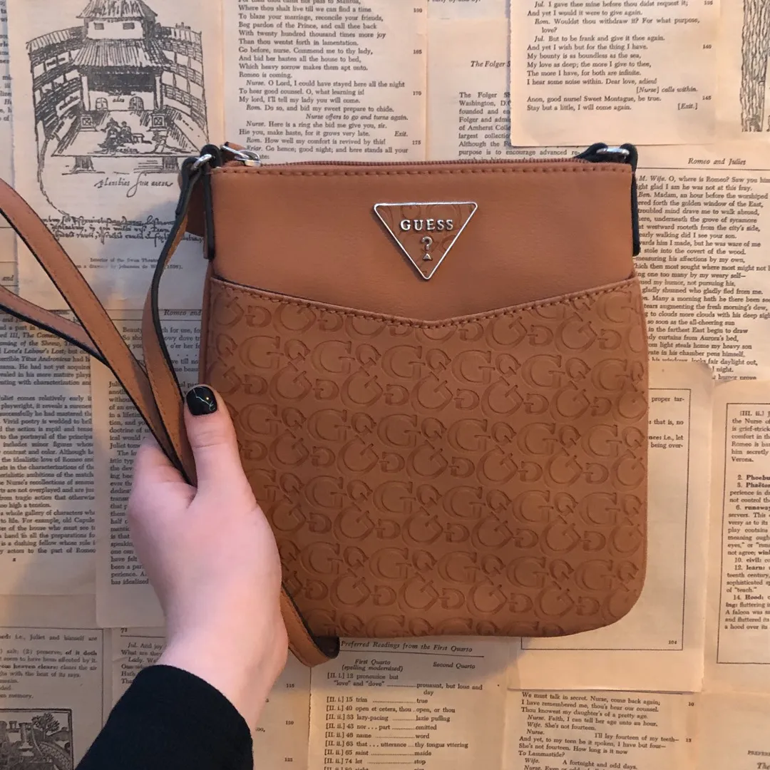 Guess Purse with Monogram photo 4