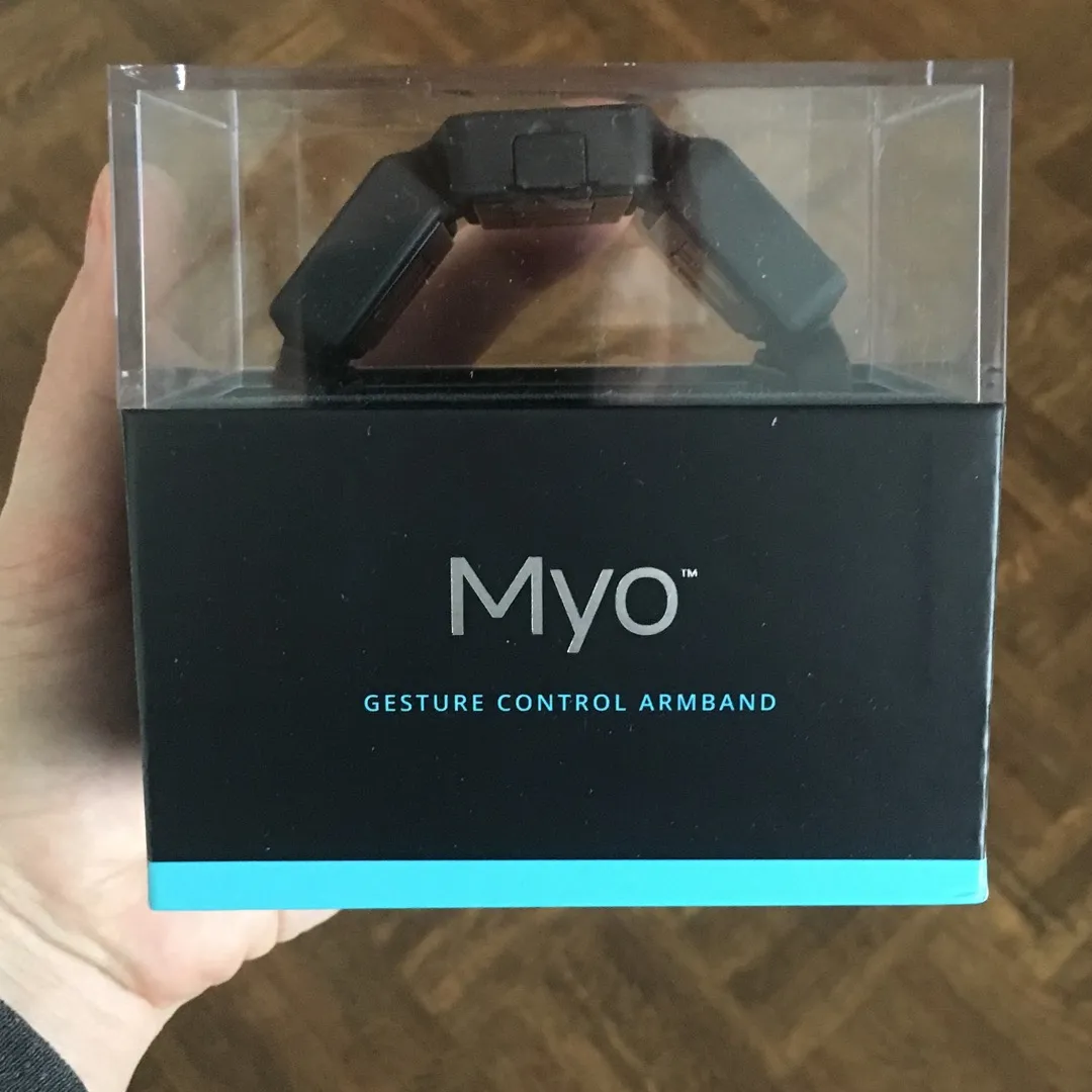 MYO Gesture Control Armband photo 1