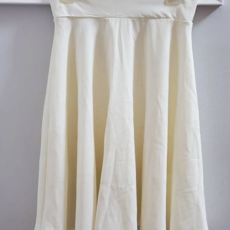 Cream Knee Length A Line Skirt Size S photo 1