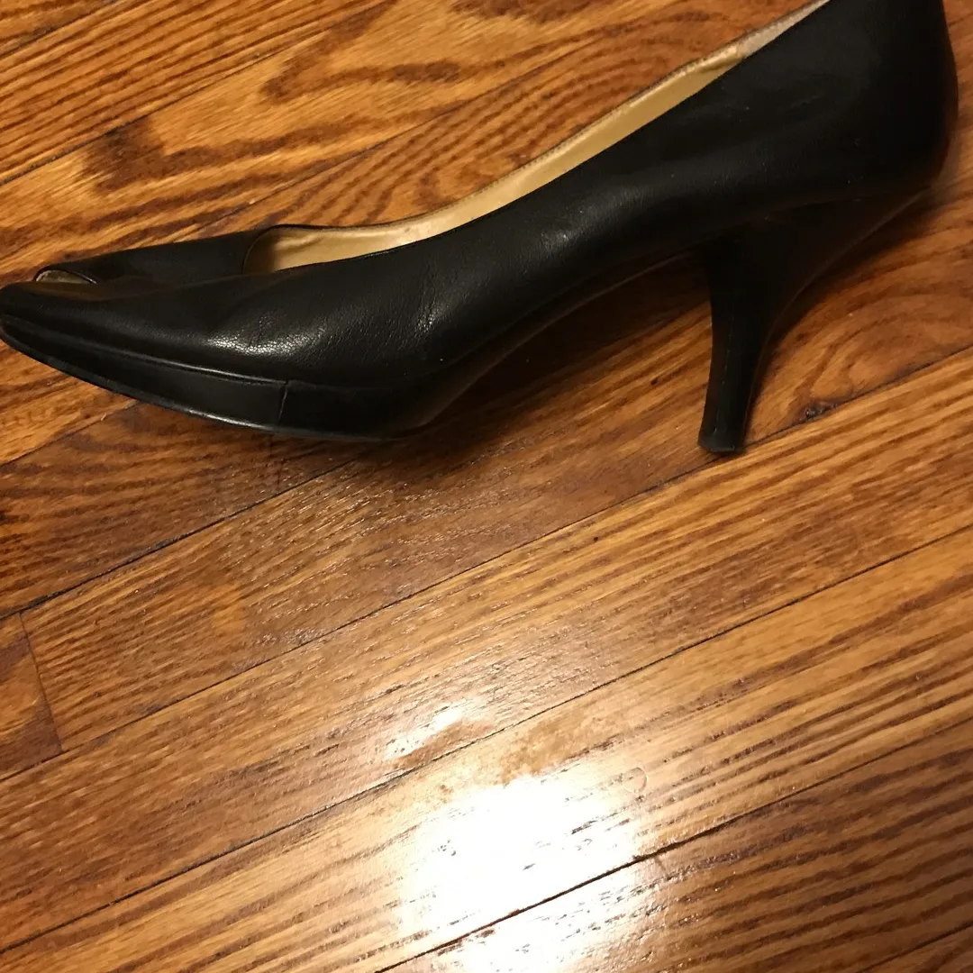 Peep Toe Heels -size 8.5/9 photo 3