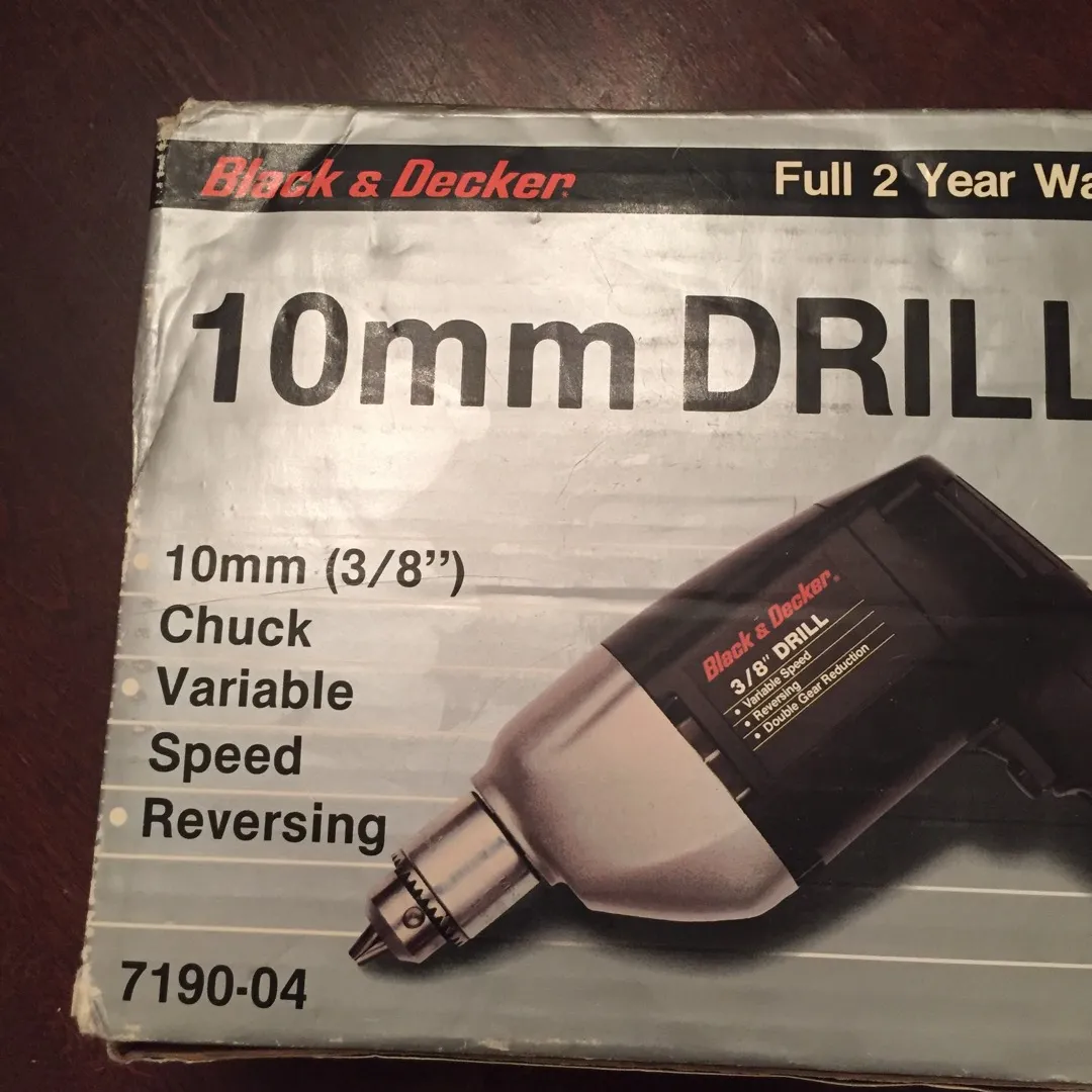 Free Electronic Drill - missing chuck key photo 3