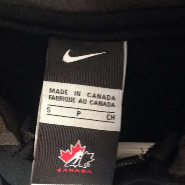 Nike Canada Sweatshirt photo 3