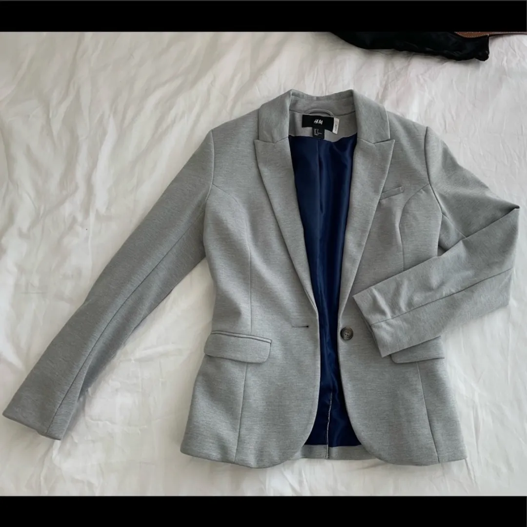 Grey fitted H&M blazer photo 1