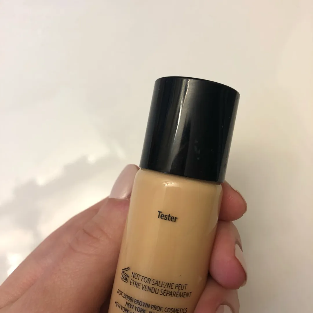 Bobby Brown Foundation Tester Size photo 4