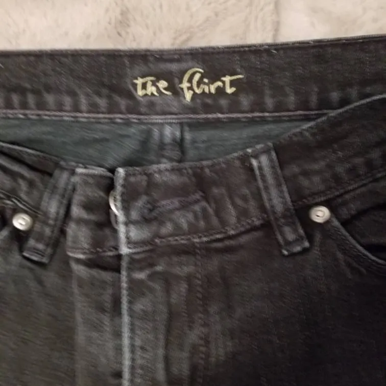 Old Navy Jeans 'flirt' photo 3