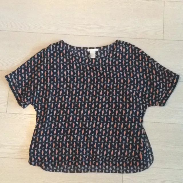 H&M Dress Shirt Size 6 photo 1