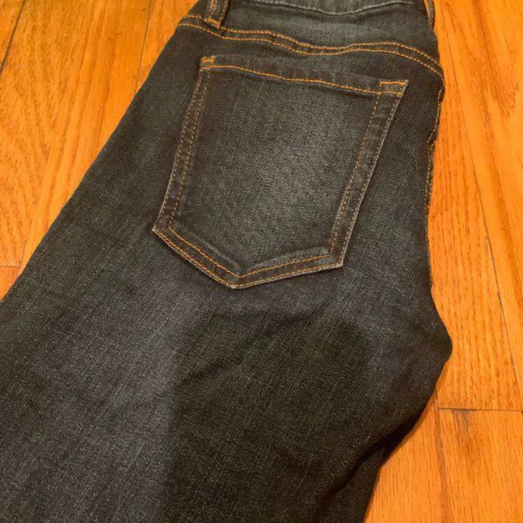 GUESS Size 25 Skinny Jeans - Dark/Indigo photo 5