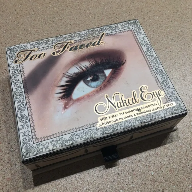 TOO FACED Naked Eye Palette - Soft & Sexy Eye Shadow Collection photo 1