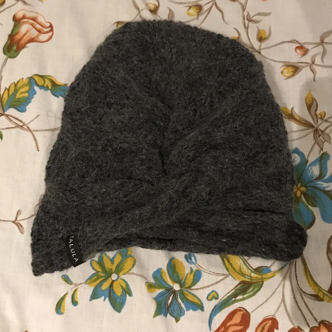 Aritzia - Talula Wool Hat photo 1