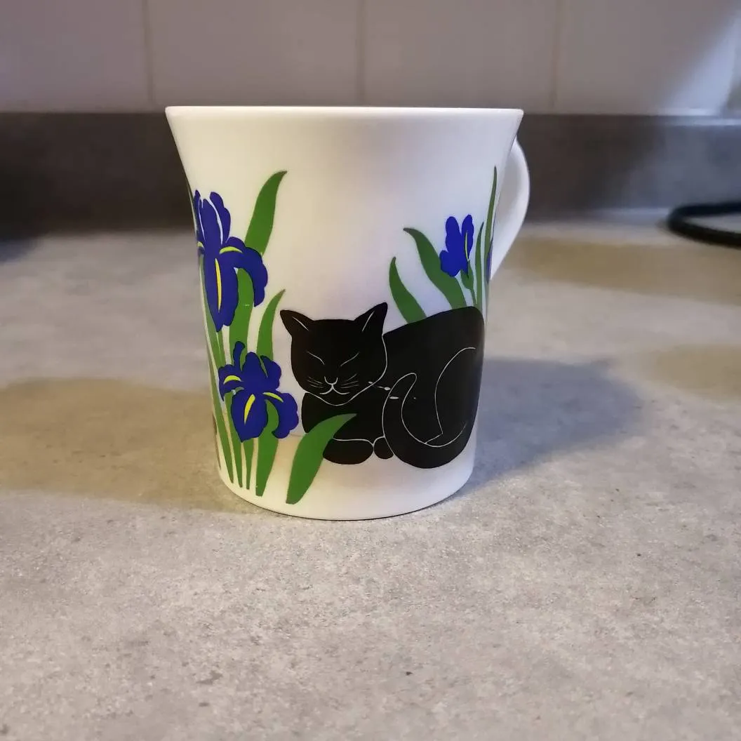 Black Cat Teacup photo 1