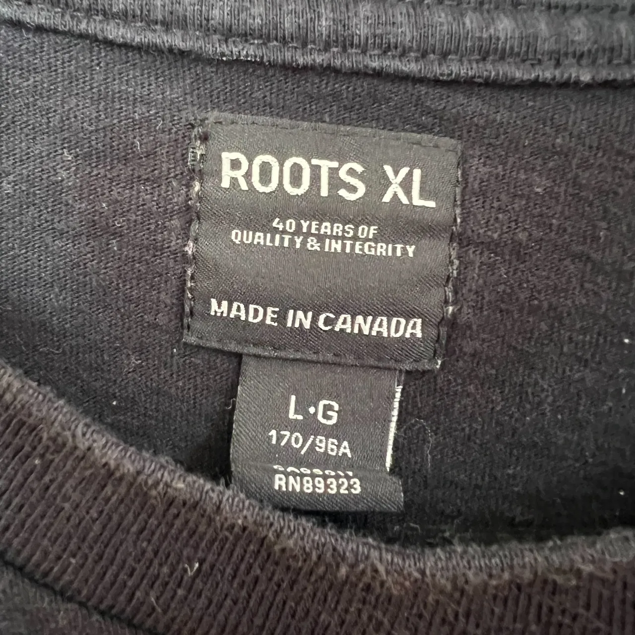 Black Roots XL T-Shirt, Women’s Large, GUC photo 3