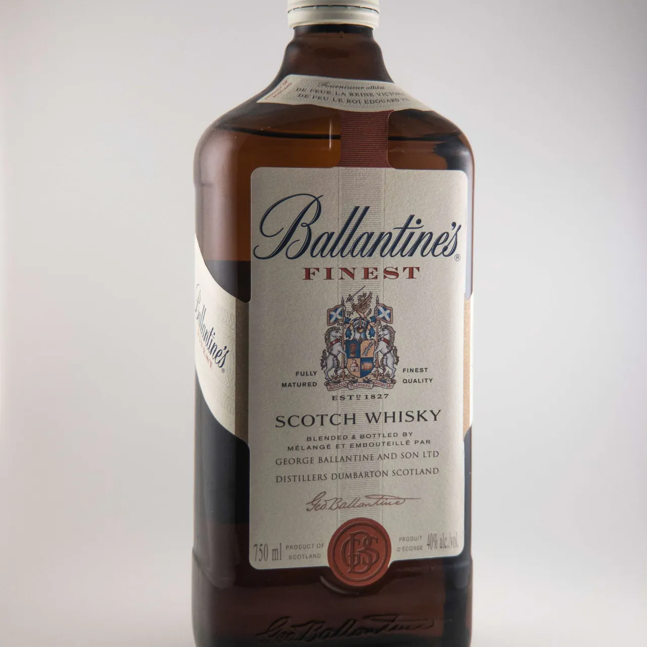 Ballantine's Finest Scotch Whisky photo 1