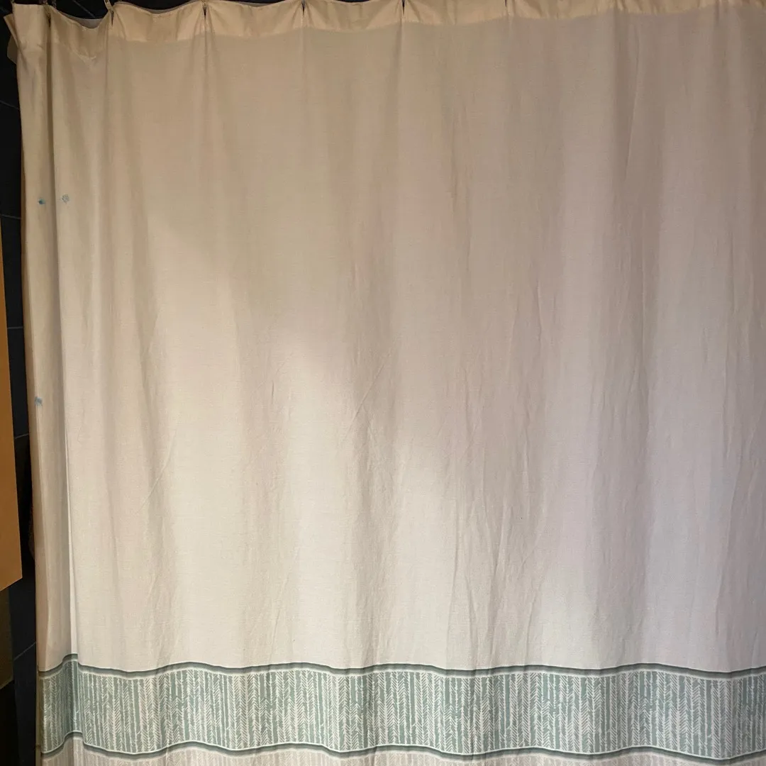 Fabric Shower Curtain and Bath Mat Set photo 4