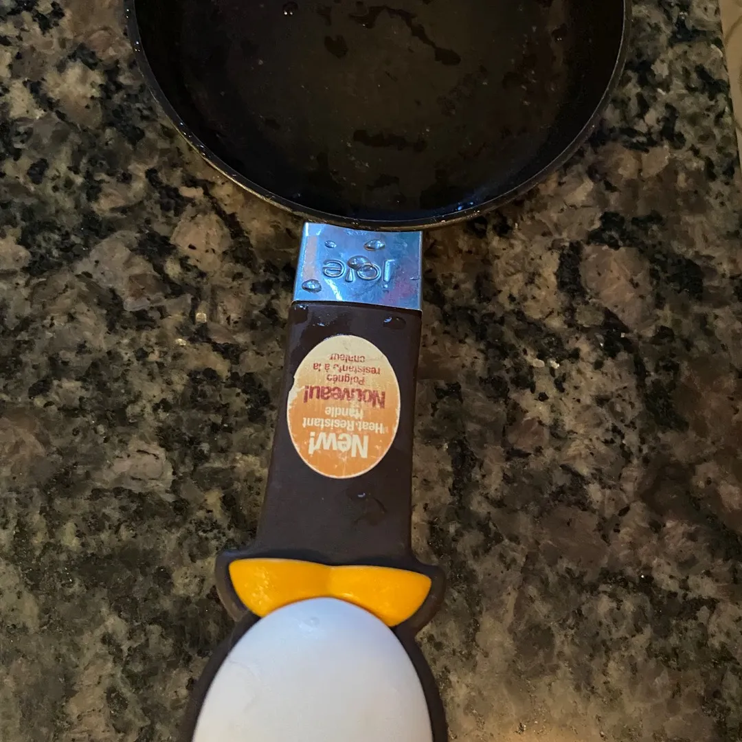 Pot Lids 6-8 “And Small Fry Pan Egg (Sz) photo 1