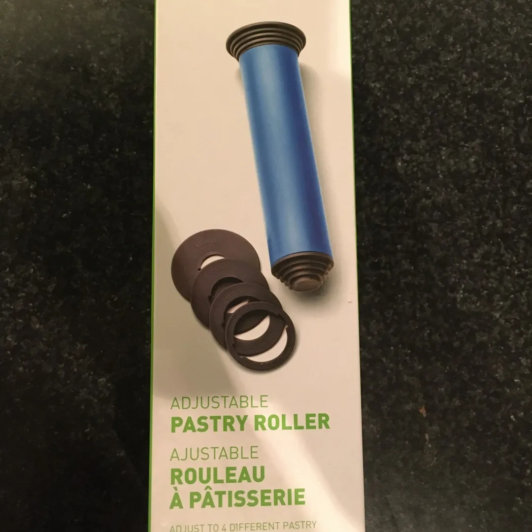 Adjustable Pastry Roller photo 1