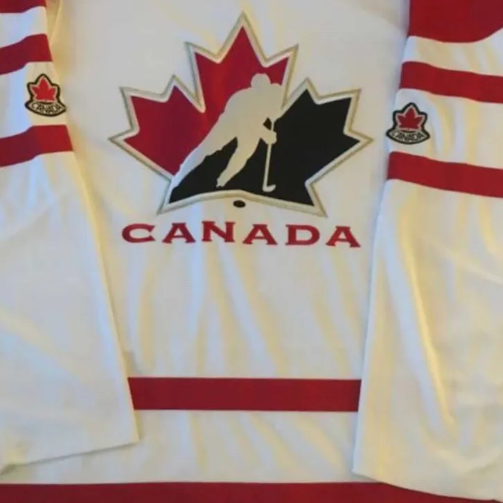 Team Canada IIHF World Juniors Jersey photo 1