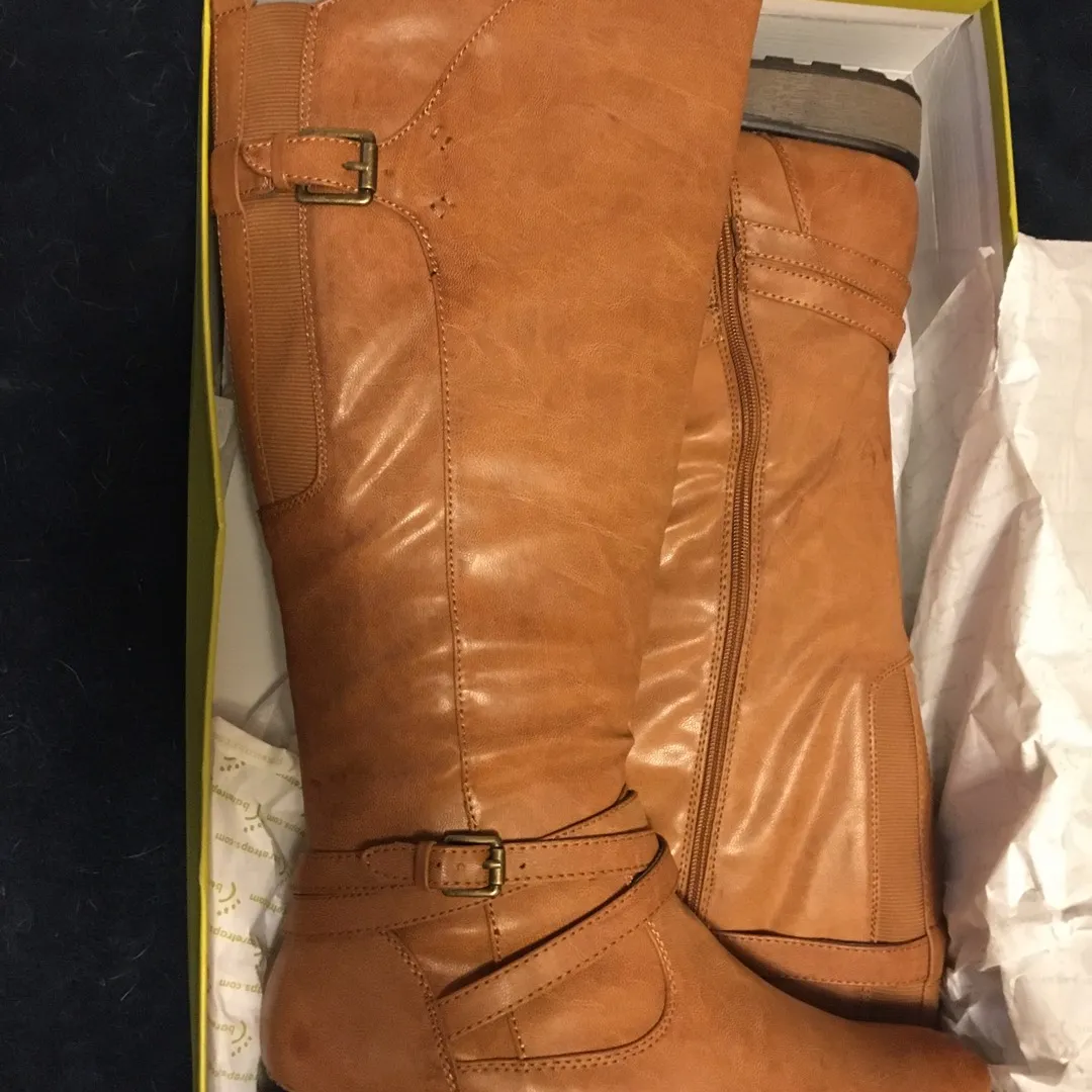 Women’s Brown Leather boots photo 1