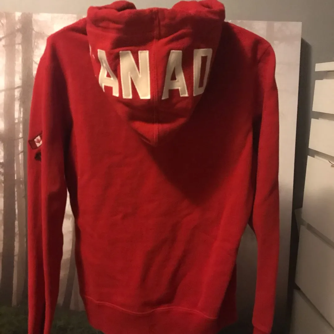 Roots 2014 Olympic Canada Sweater photo 4