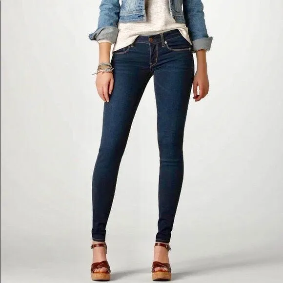 NWT American Eagle Skinny Jeans photo 1