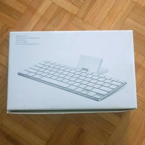 Apple iPad Keyboard Dock photo 3