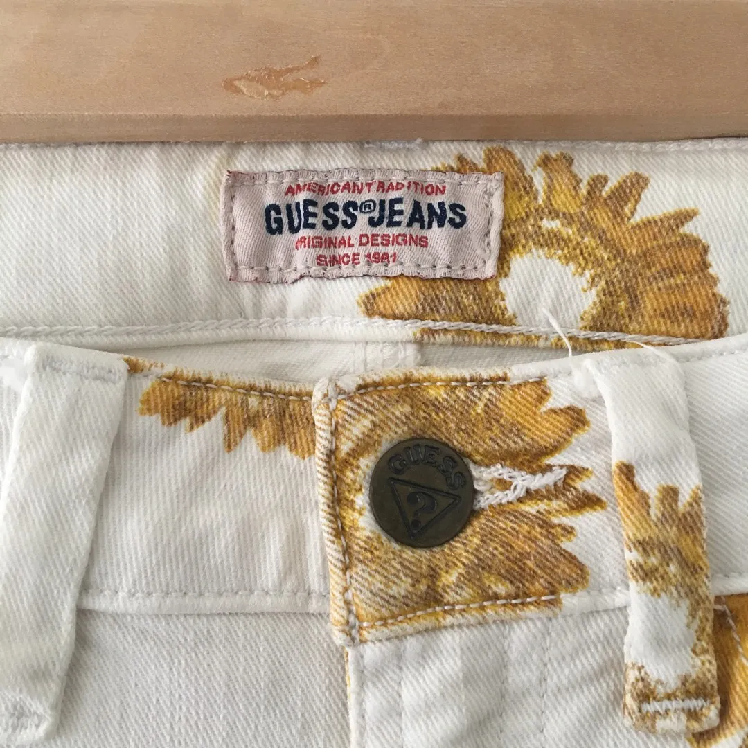 GUESS Sunflower Pattern Jeans photo 4