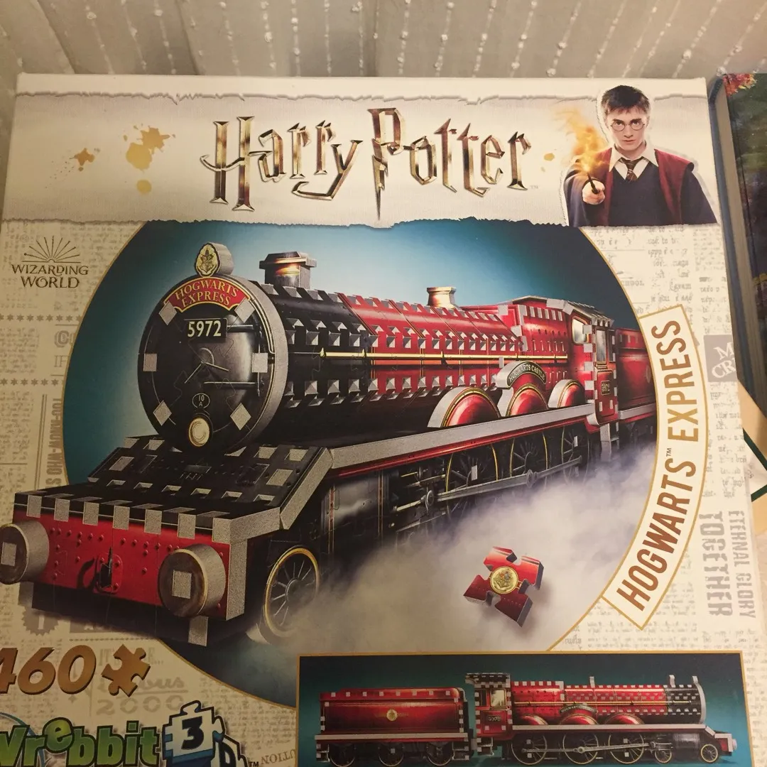 3D Hogwarts Express Puzzle photo 1