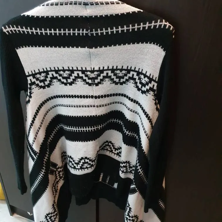 Black And White Comfy Sweater photo 1