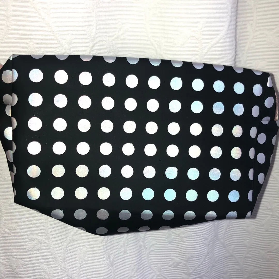 👝 Cute makeup bag with reflective polka dots💄 photo 5