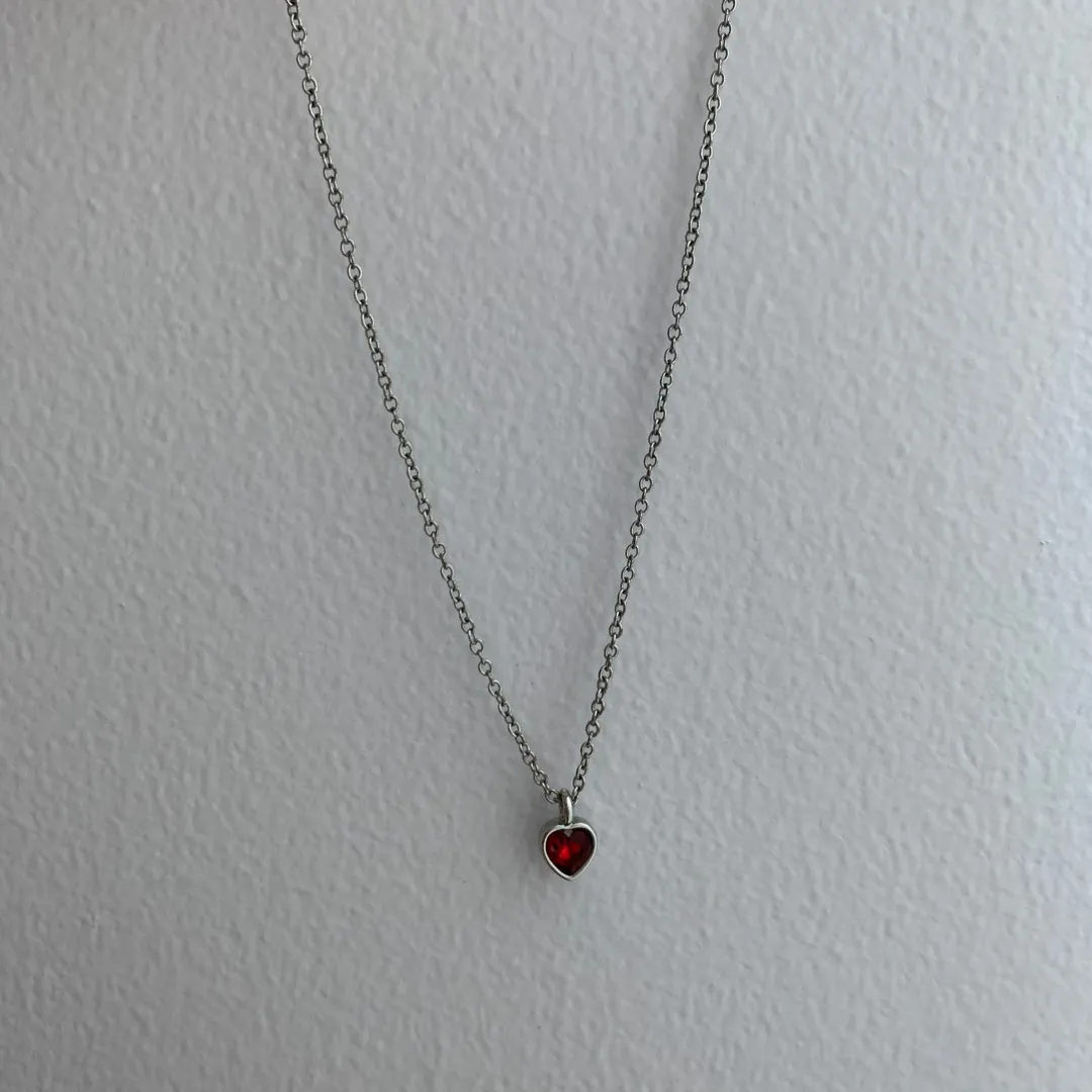 Brandy Melville Heart Necklace photo 1