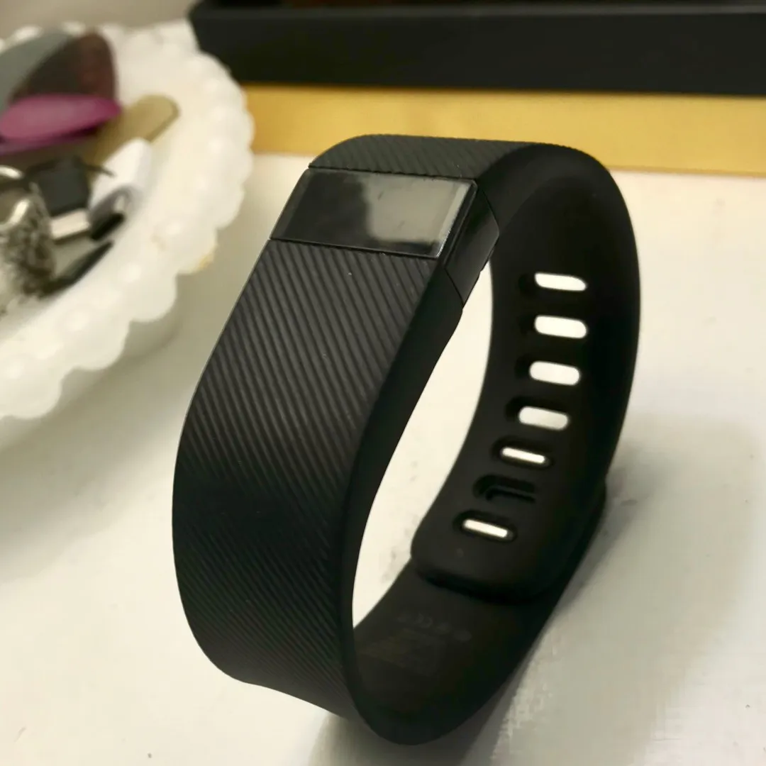 Fitbit Charge photo 1