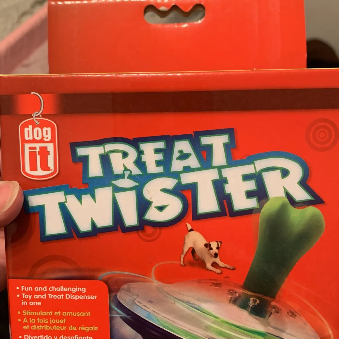 Treat Twister Dog Toy photo 1