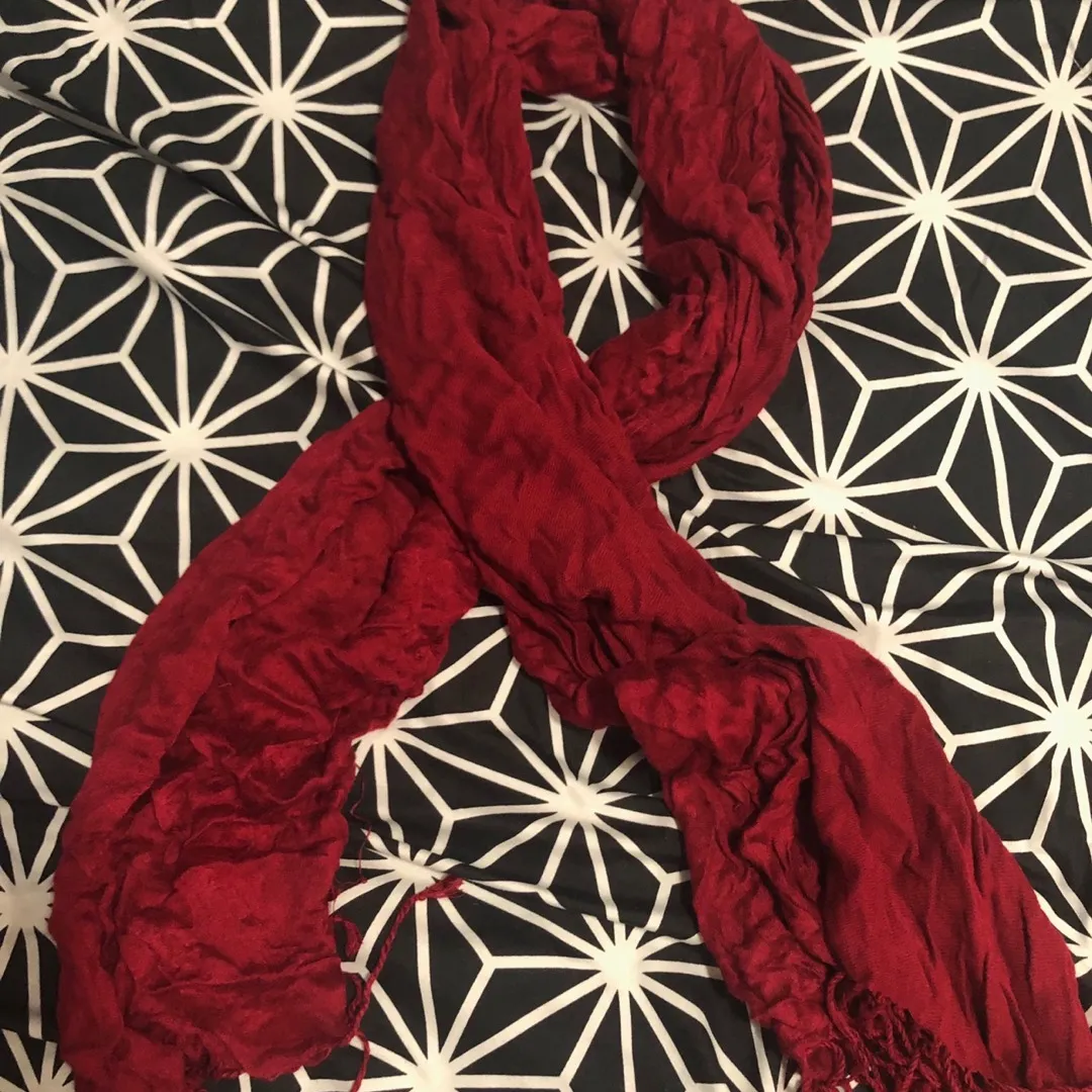 Red scarf 🧣 photo 1