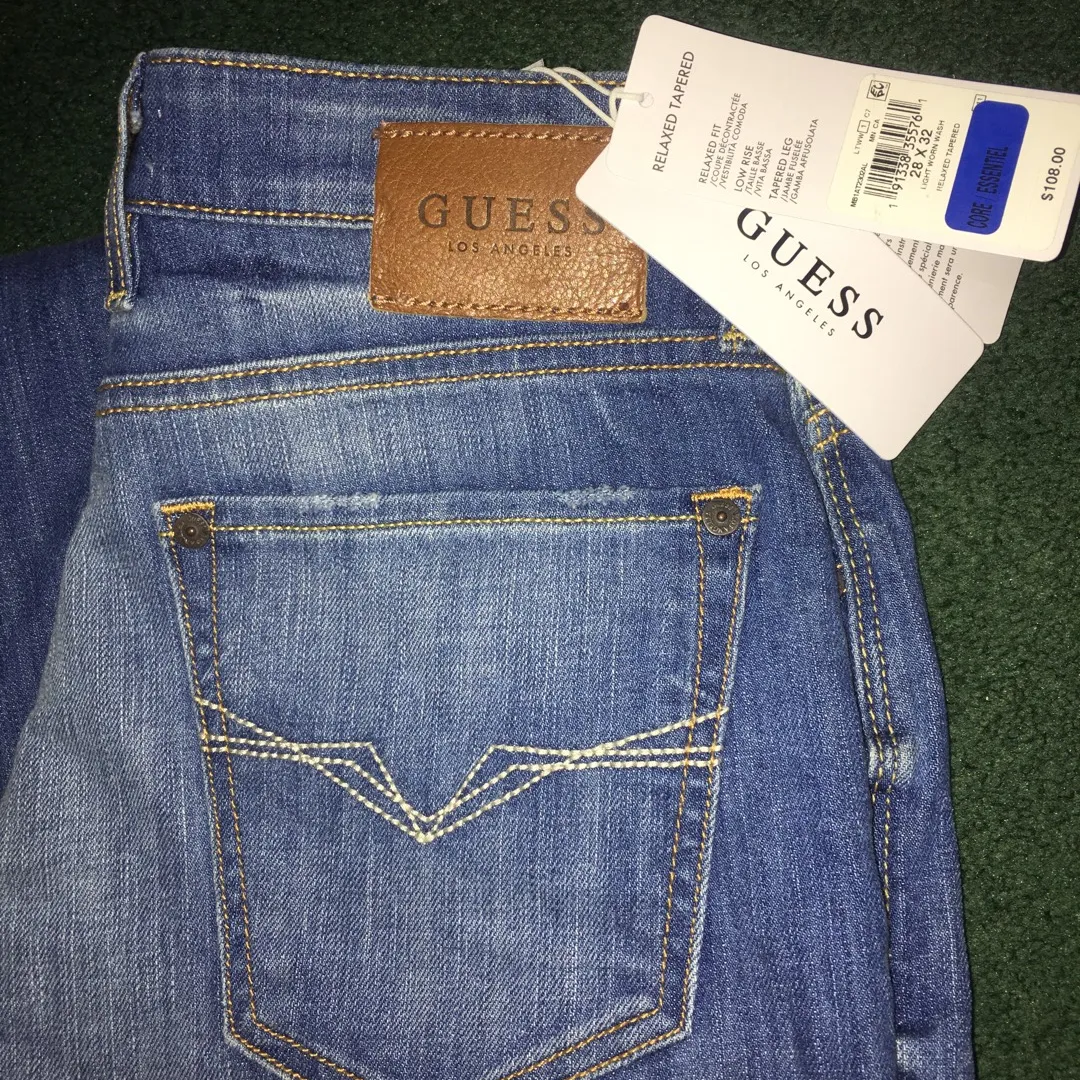 *NEW* Guess Jeans (NEVER WORN) photo 3