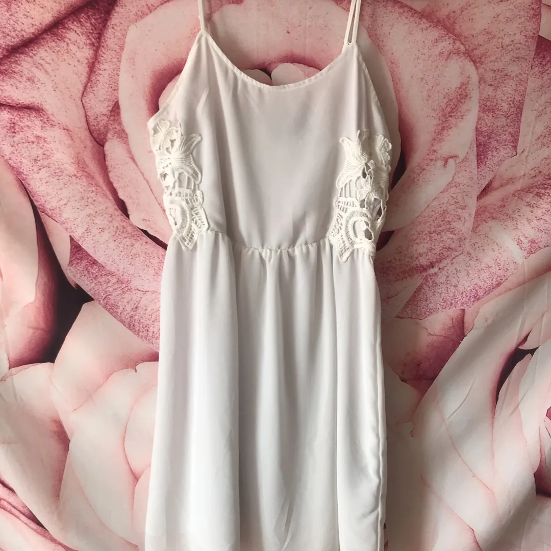 White Dress Size M photo 1