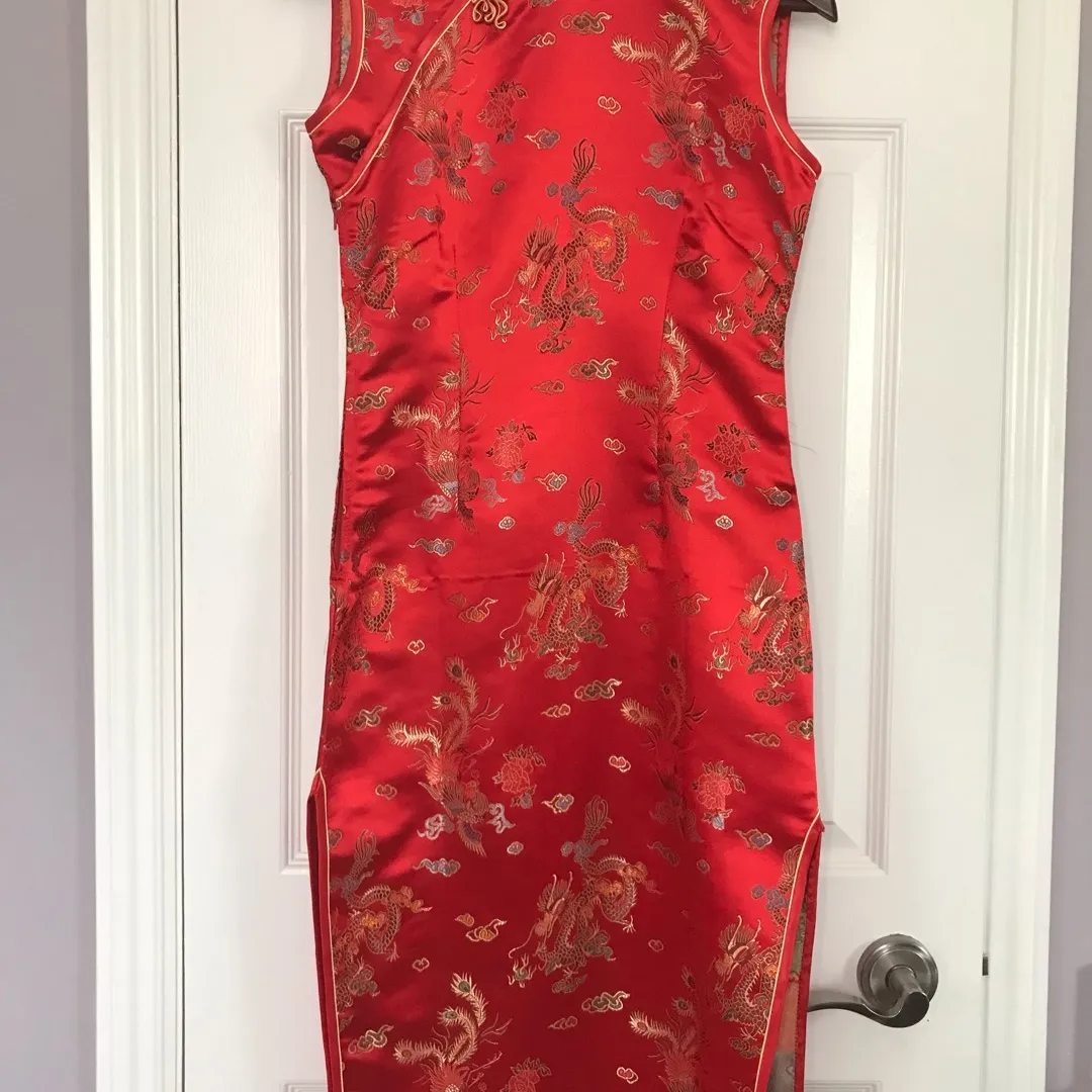 Traditional Chinese Dress photo 1