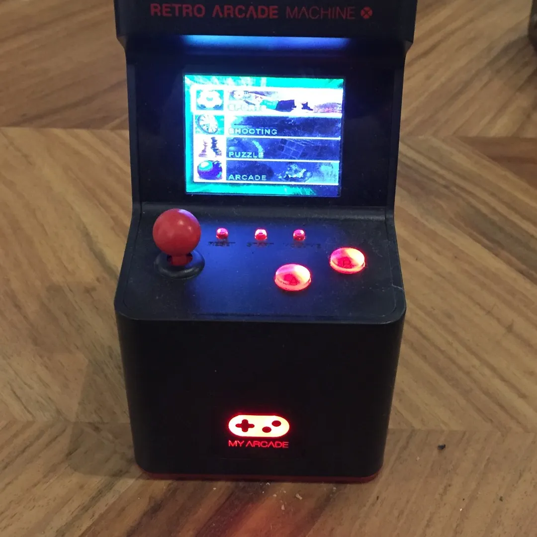 Miniature Retro Arcade Machine photo 1