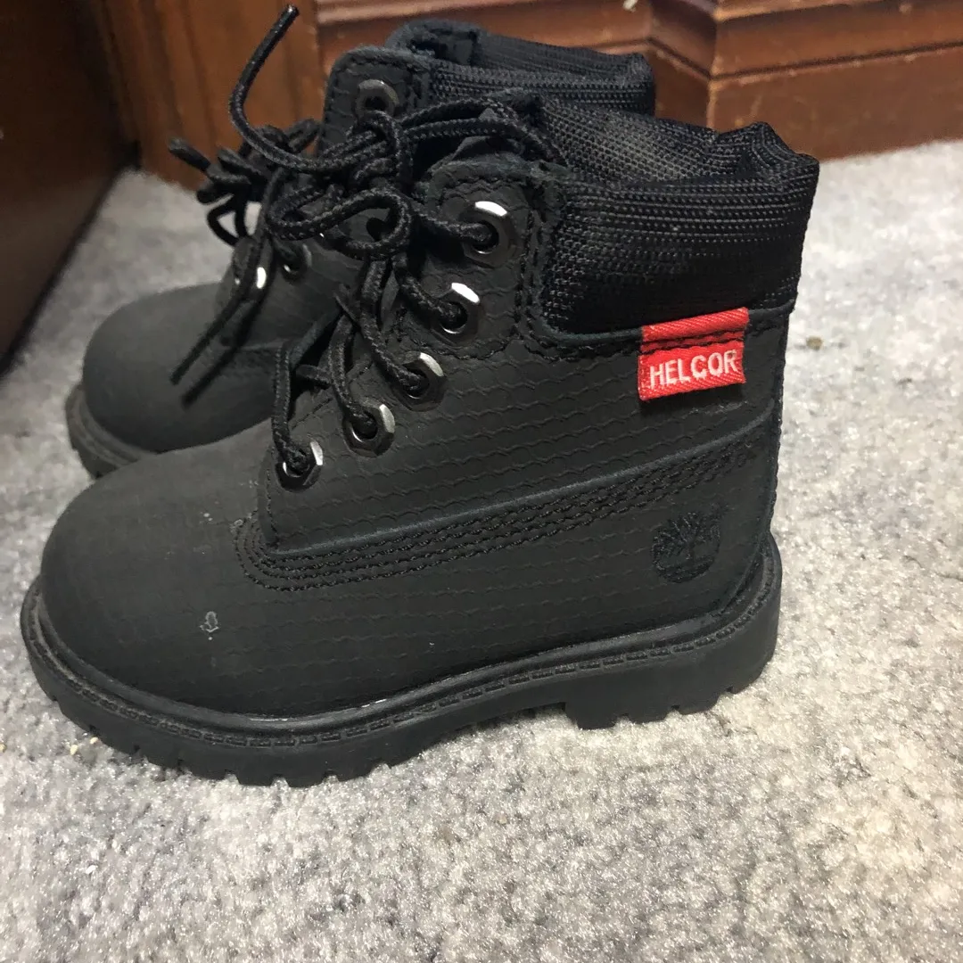 Timberland Size 5 Toddler Boots photo 1