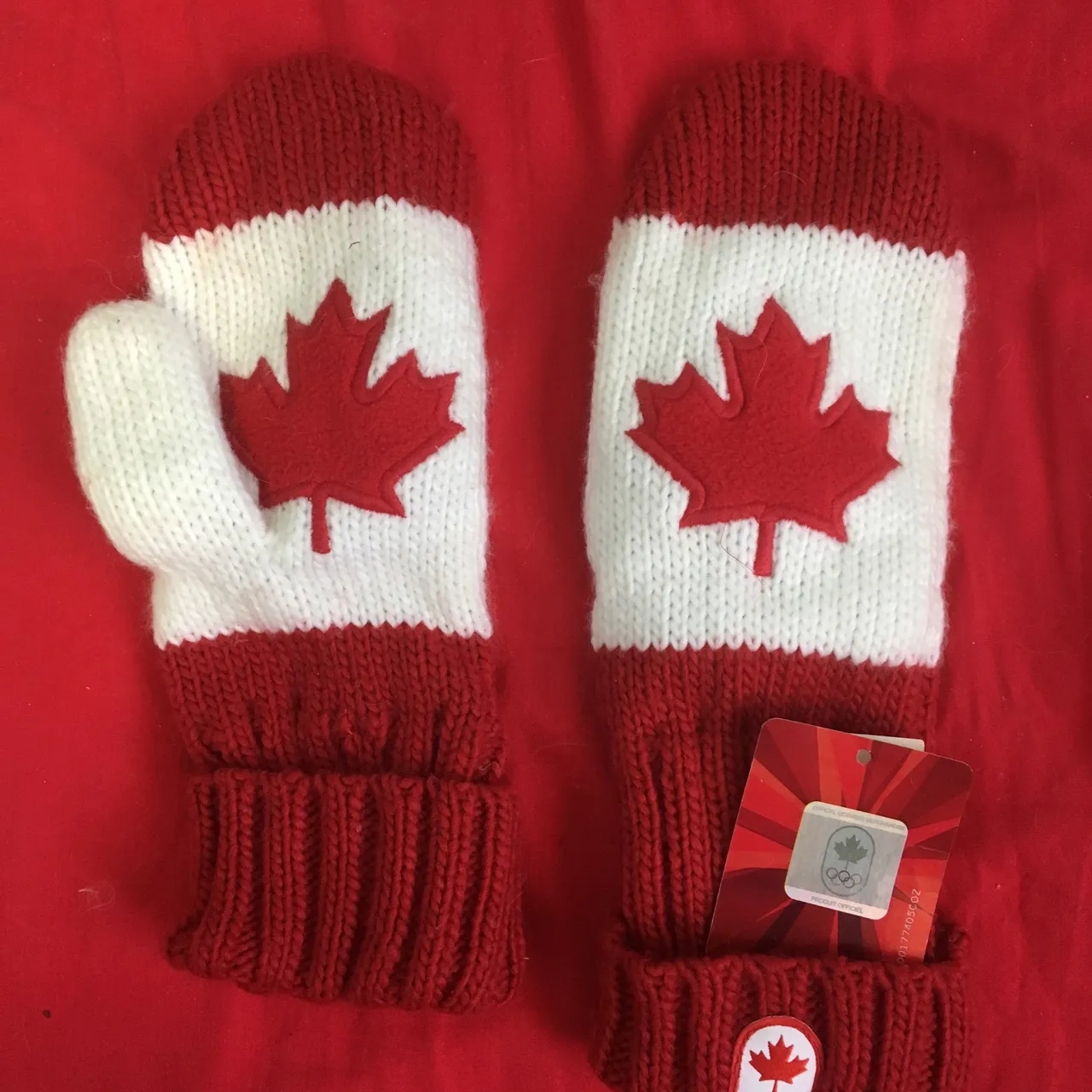 Olympic Canada mittens photo 1