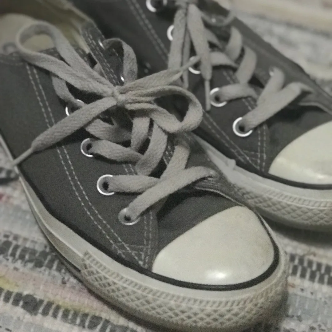 Grey Converse photo 3