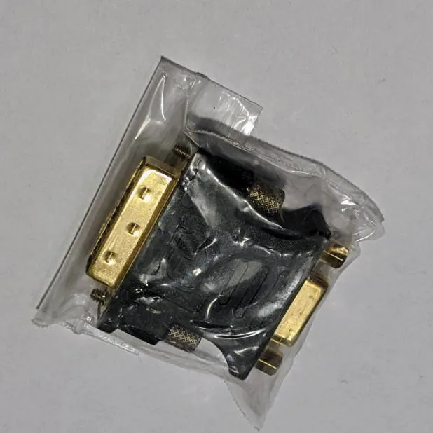 🐷 - Male DVI to Female VGA adapter (EUC - A condition) photo 1