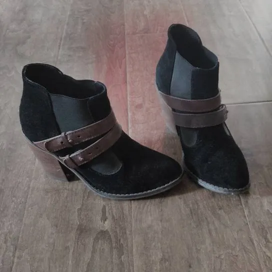 Black Ankle Boots photo 1